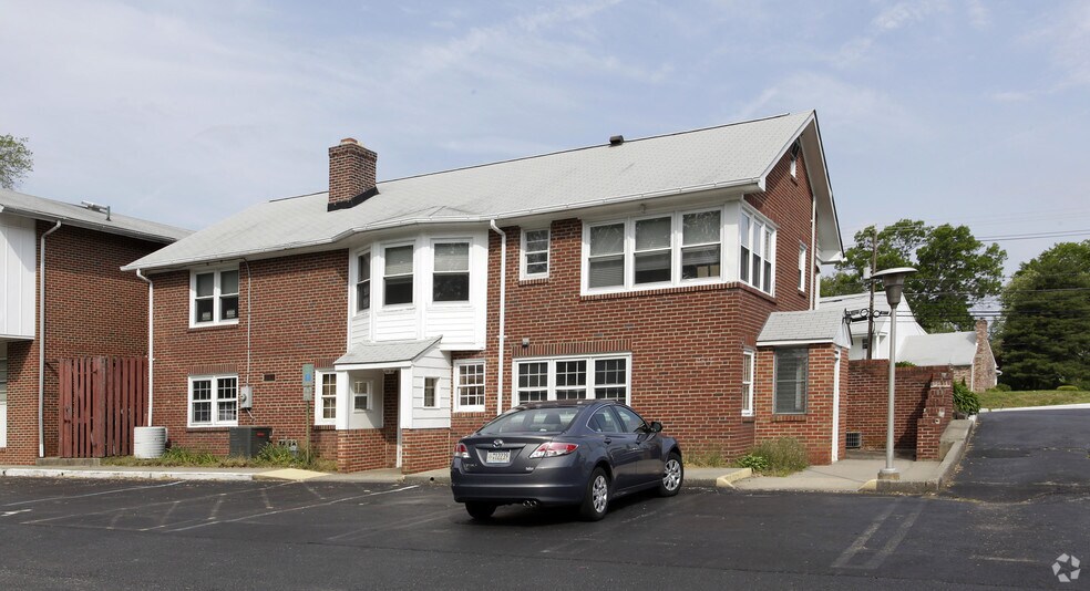 Kings Hwy portefeuille de 2 propriétés à vendre sur LoopNet.ca - Photo du bâtiment - Image 2 de 6