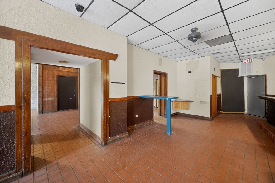 4369 N Elston Ave, Chicago, IL for lease - Interior Photo - Image 3 of 22