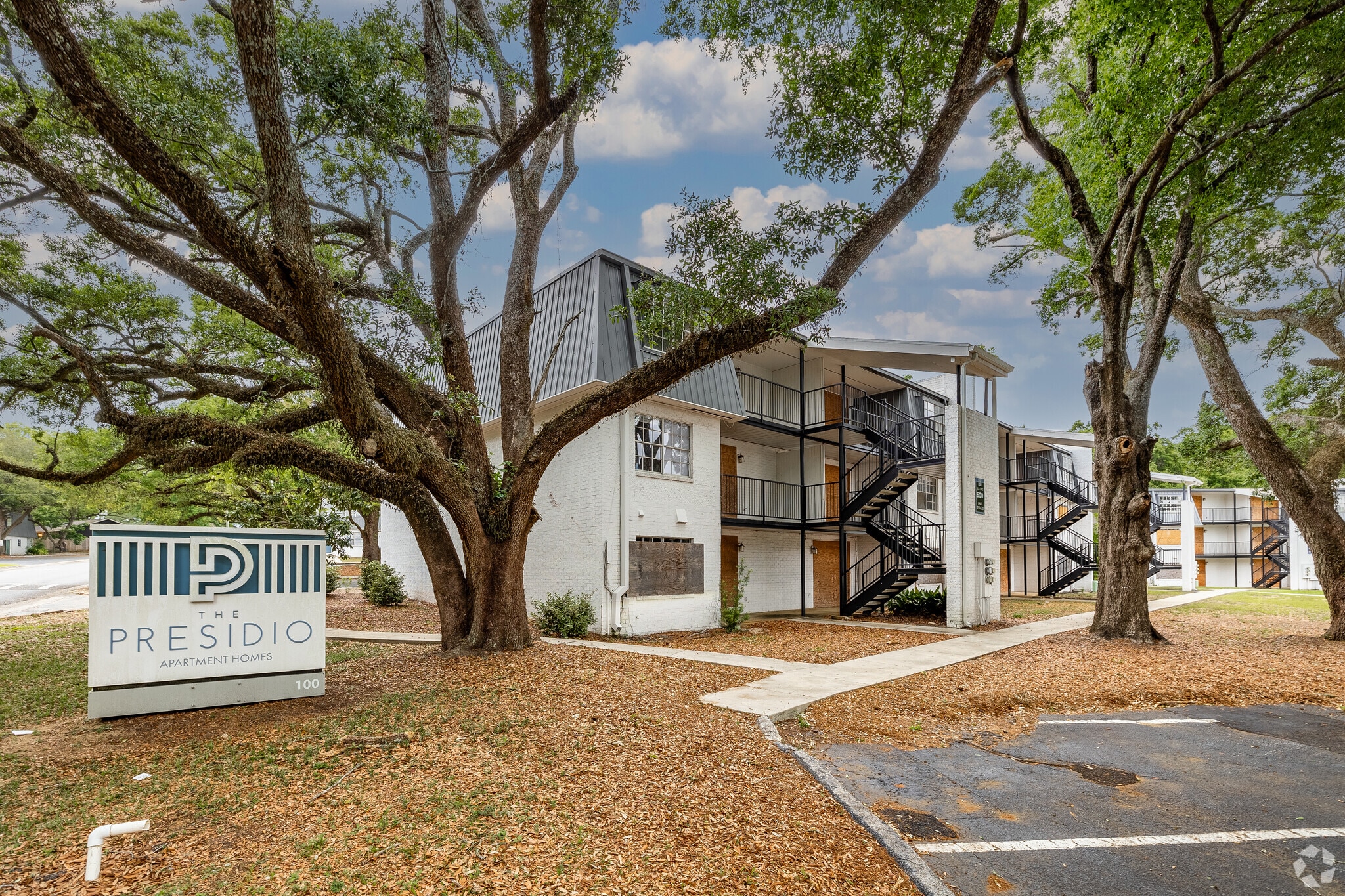 100 Redwood Cir, Pensacola, FL for sale Building Photo- Image 1 of 17