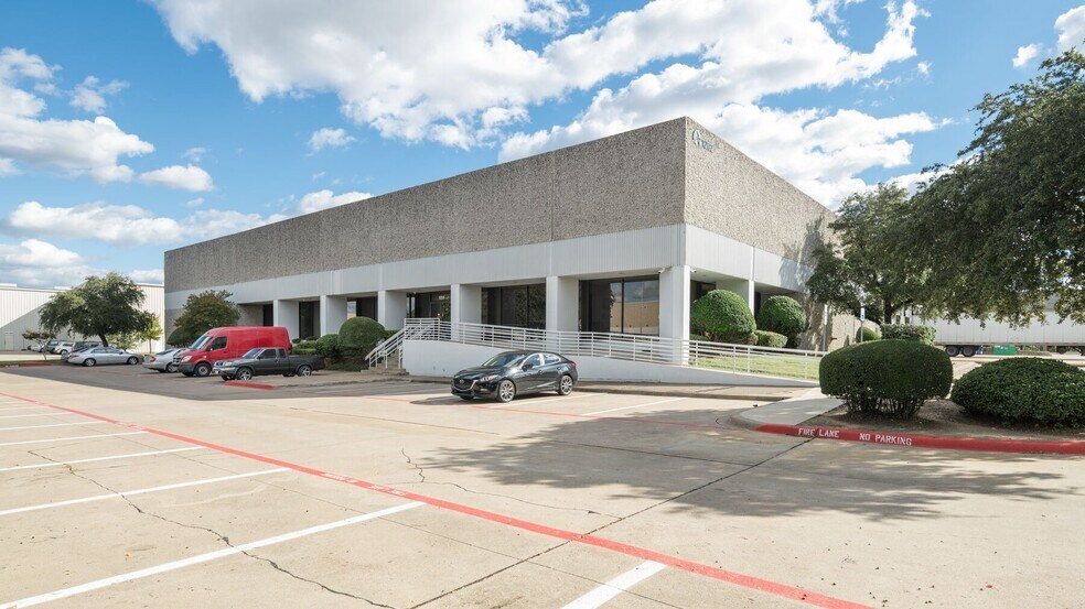 1202 Avenue T, Grand Prairie, TX à louer - Photo du bâtiment - Image 2 de 7