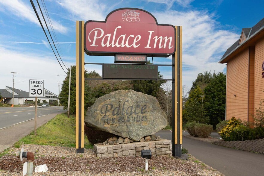 550 SE Highway 101, Lincoln City, OR à vendre - Photo du bâtiment - Image 2 de 40