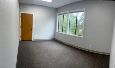 36200 Pittsburg Rd, Saint Helens, OR for lease Interior Photo- Image 2 of 2