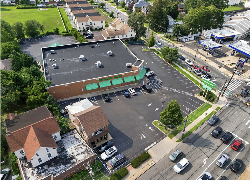 12050 Bustleton Ave, Philadelphia, PA à vendre - Photo du bâtiment - Image 2 de 4