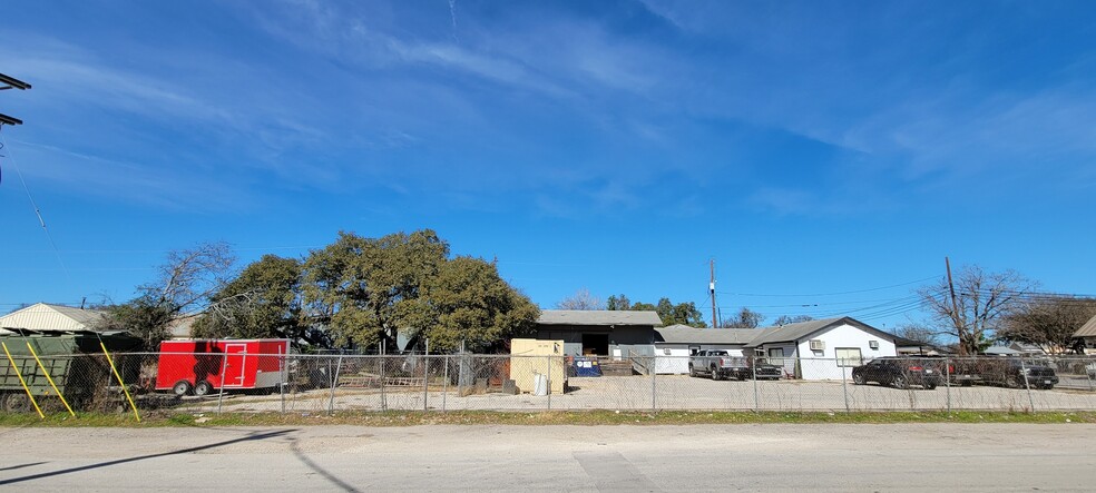 101 S San Marcos, Dripping Springs, TX for sale - Building Photo - Image 2 of 16