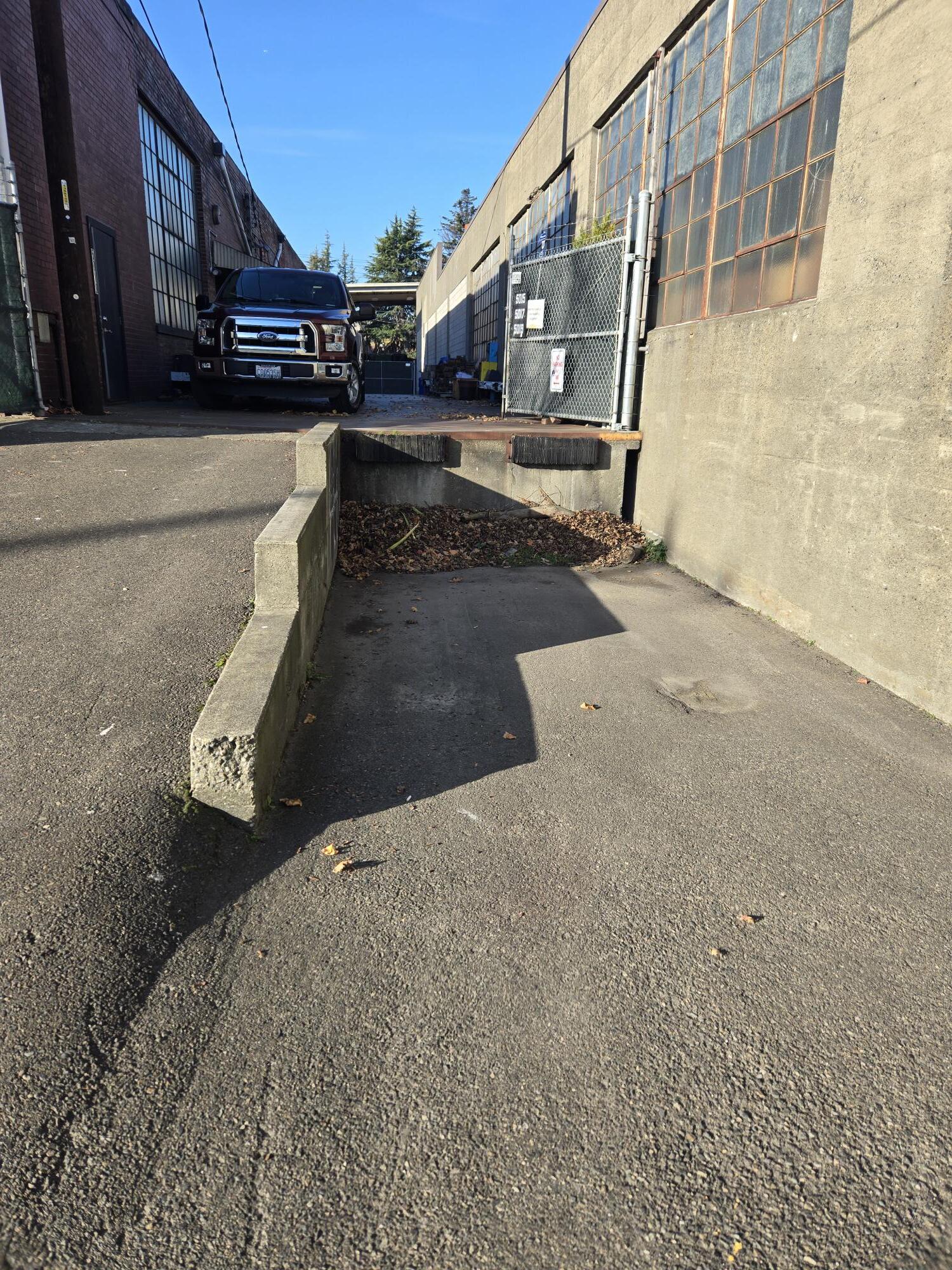 5015-5025 Colorado Ave S, Seattle, WA for lease Interior Photo- Image 1 of 7