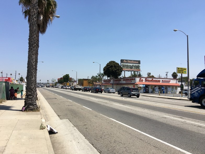 10601 S Prairie Ave, Inglewood, CA for lease - Building Photo - Image 2 of 17