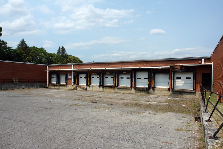 239 Rowan St, Salem, VA for sale - Building Photo - Image 2 of 12