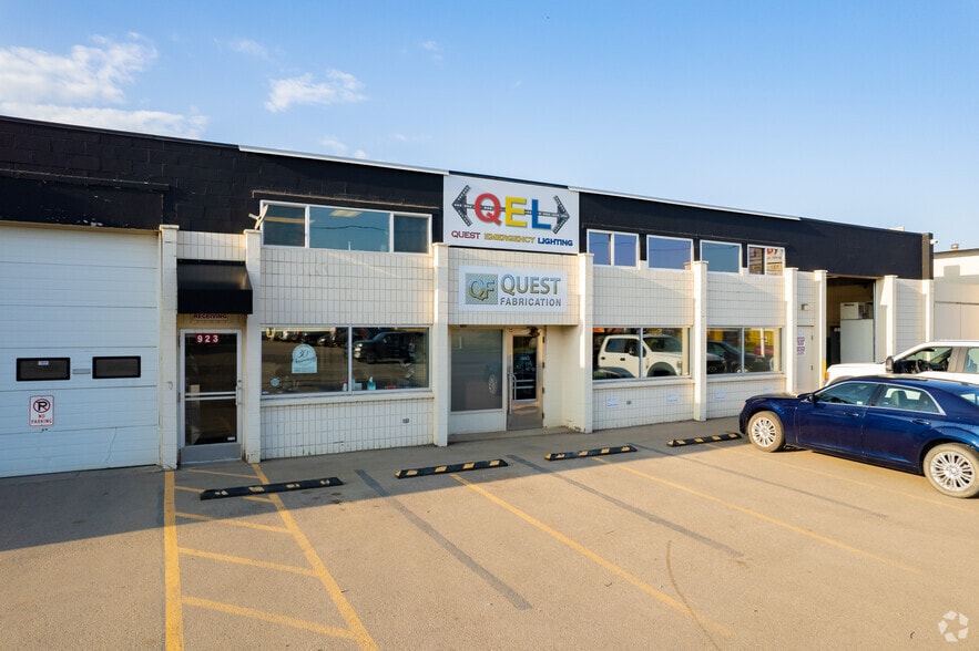 923 46 Av SE, Calgary, AB for lease - Primary Photo - Image 1 of 8