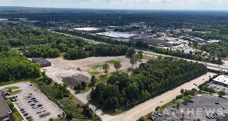 16651 Sprague Rd, Strongsville, OH à vendre - Photo du bâtiment - Image 2 de 4