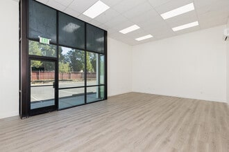 164 Camino Oruga, Napa, CA for lease Building Photo- Image 2 of 2