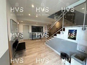 Office in Aix-en-Provence for lease Interior Photo- Image 2 of 6