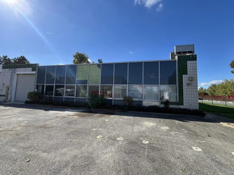 Flex in Villebon-sur-Yvette for lease - Building Photo - Image 1 of 9