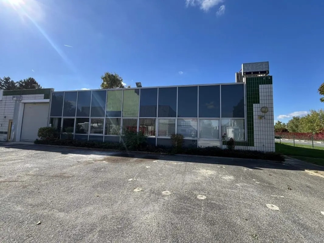 Flex in Villebon-sur-Yvette for lease Building Photo- Image 1 of 10