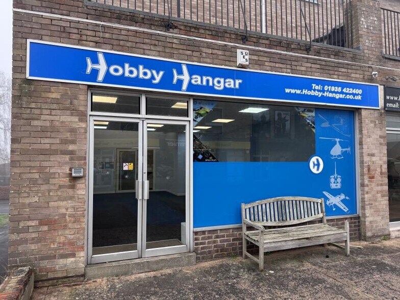 35 Forest Hl, Yeovil à louer - Photo du bâtiment - Image 1 de 3