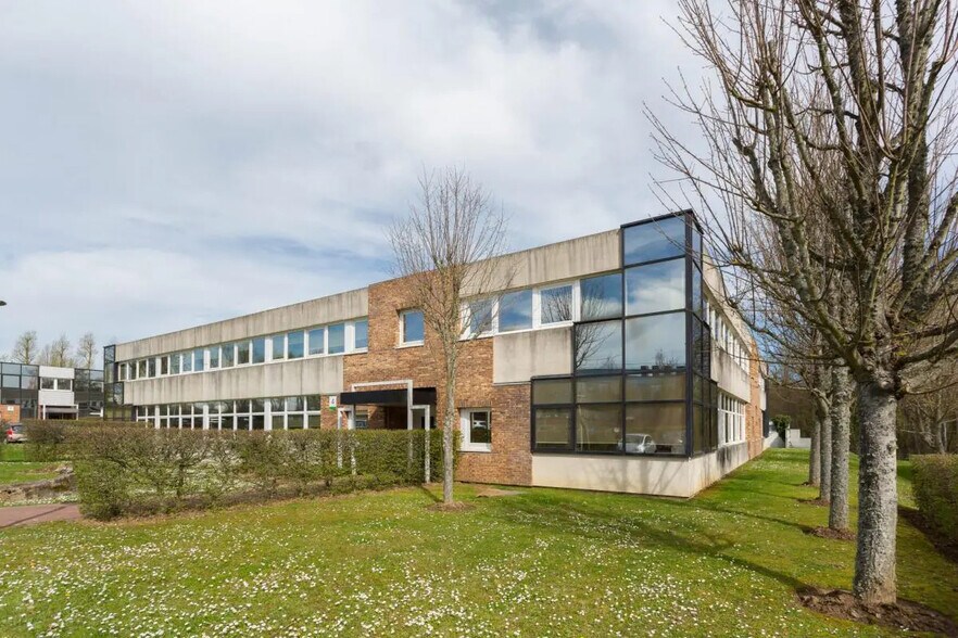 4 Route De Gisy, BIÈVRES à louer - Photo du bâtiment - Image 2 de 7