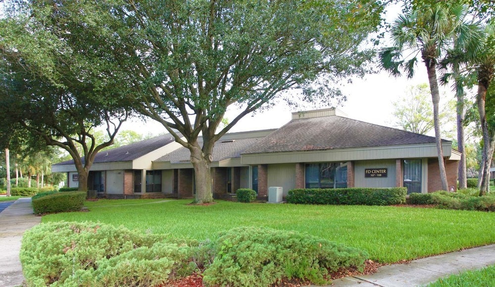 9471 Baymeadows Rd, Jacksonville, FL for lease Primary Photo- Image 1 of 13