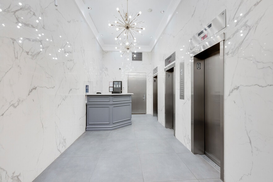 29 W 38th St, New York, NY for lease - Interior Photo - Image 2 of 2