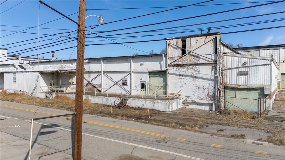 625 Depot St, Parkersburg, WV à vendre - Photo du bâtiment - Image 3 de 29