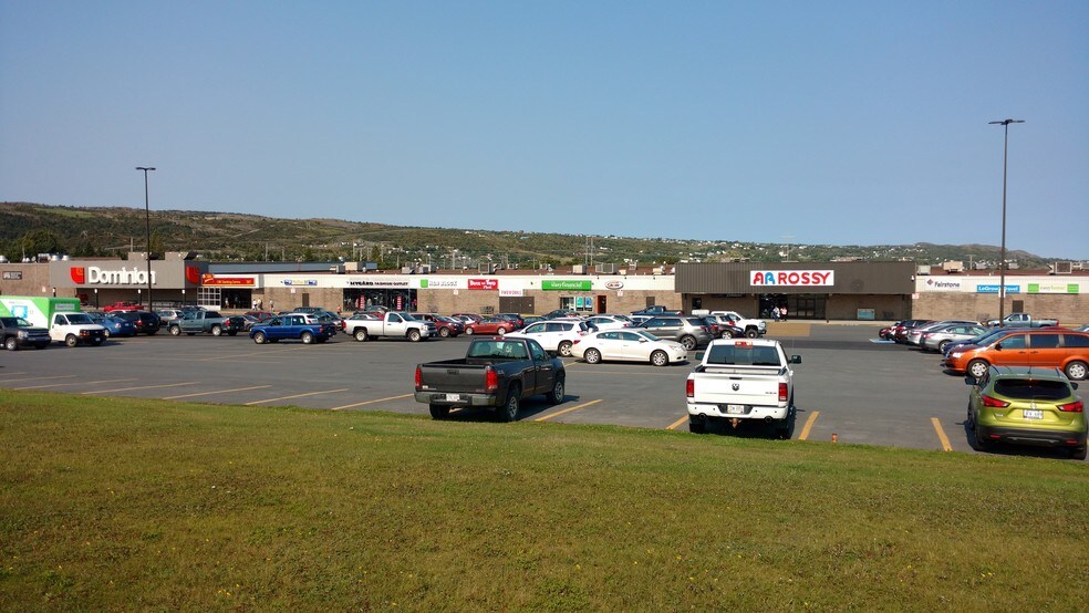 120 Columbus Dr, Carbonear, NL à louer - Photo du bâtiment - Image 2 de 2