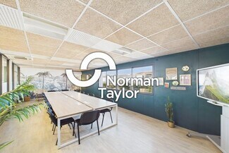 Plus de détails pour Bureau, Local d'activités à louer