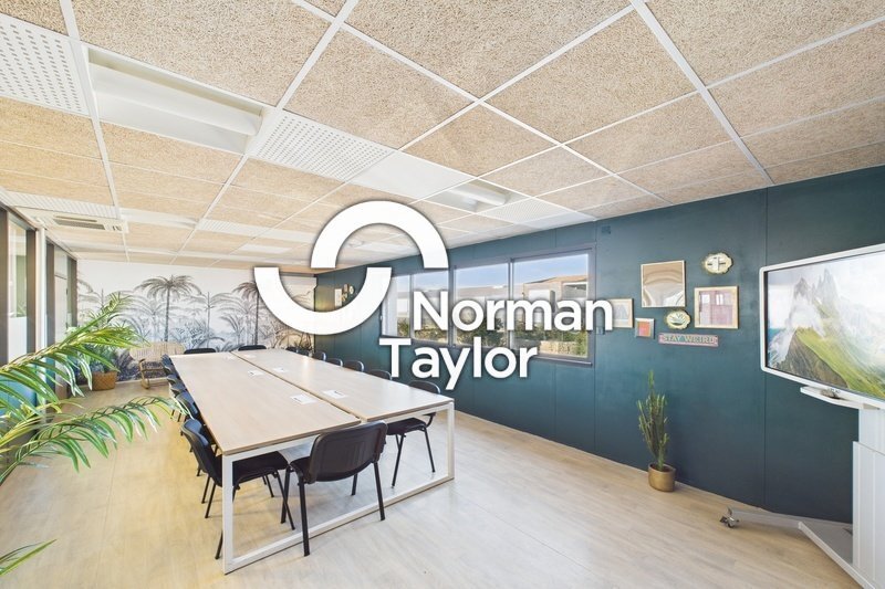 Office in Montpellier for lease Interior Photo- Image 1 of 13