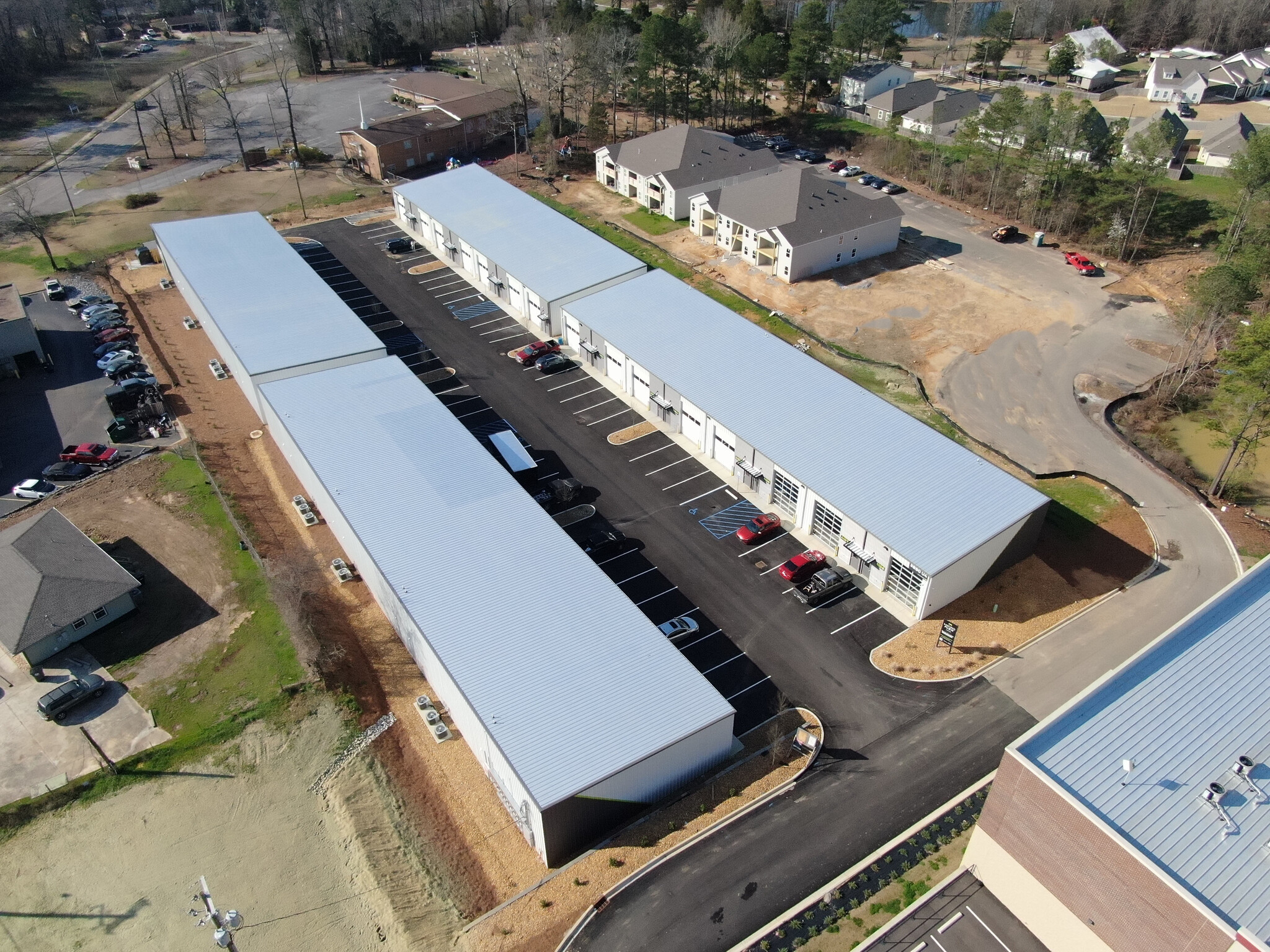 3890 Douglas Way, Hoover, AL for lease Primary Photo- Image 1 of 13