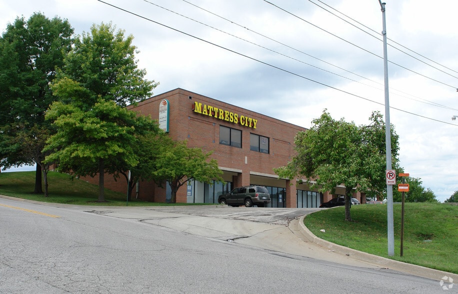 14330 E 42nd St S, Independence, MO for sale - Building Photo - Image 1 of 2