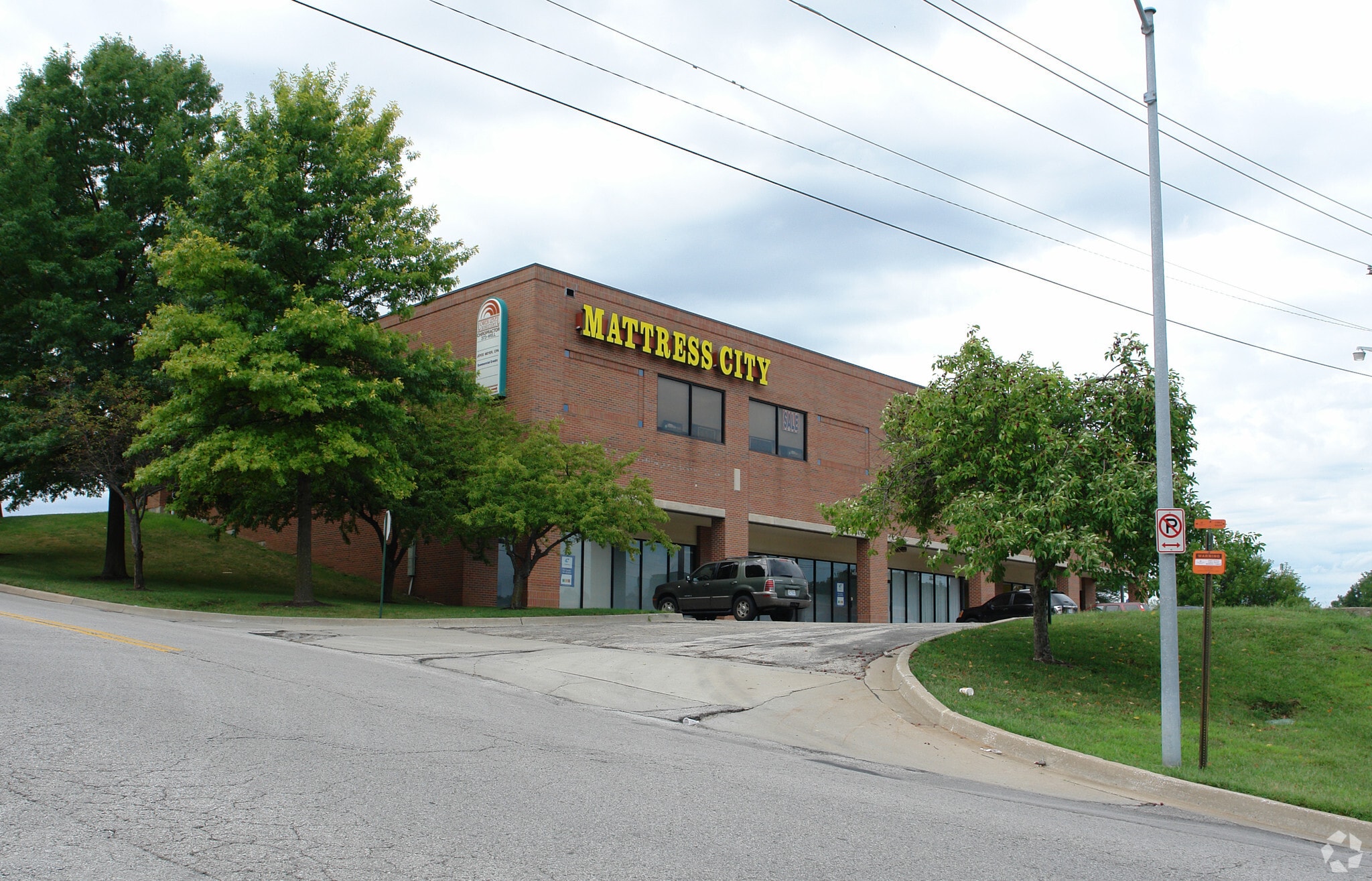 14330 E 42nd St S, Independence, MO for sale Building Photo- Image 1 of 3