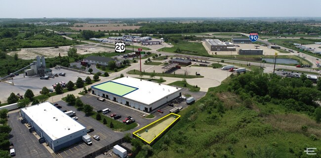 Plus de détails pour 130 Arrowhead Dr, Hampshire, IL - Industriel à louer