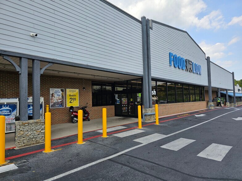 1721-1765 S High St, Harrisonburg, VA à vendre - Photo du bâtiment - Image 3 de 4