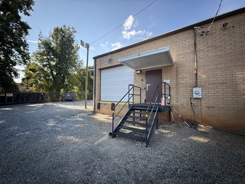 8700 Monroe Rd, Charlotte, NC for lease - Building Photo - Image 2 of 15