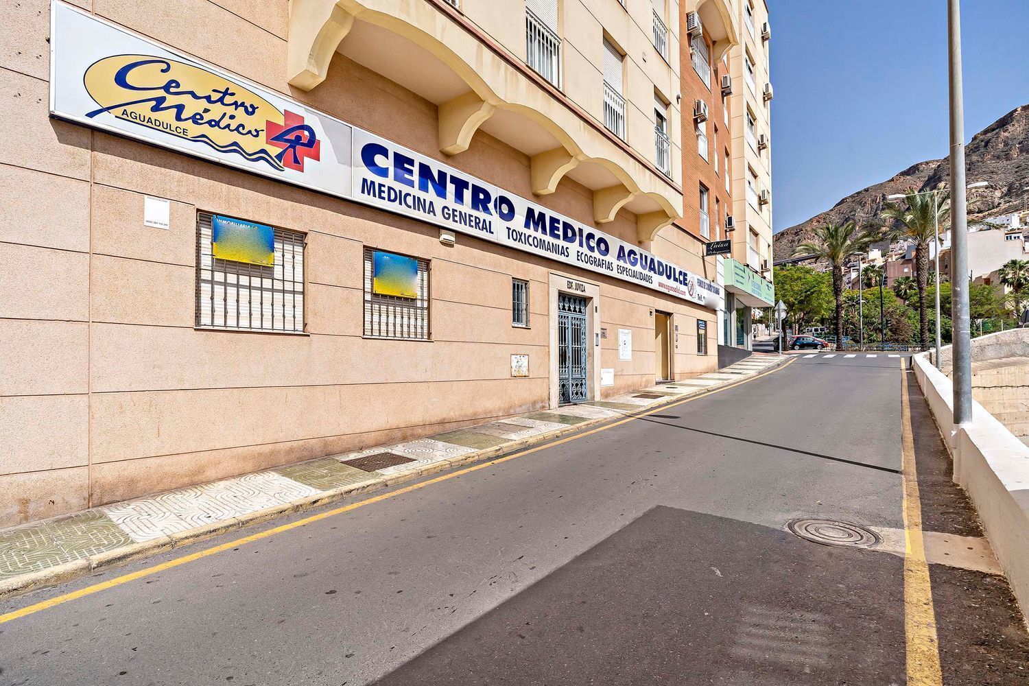 Isla, 2, Roquetas de Mar, Almería for lease Primary Photo- Image 1 of 44