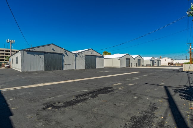 More details for 10950 Vulcan St, South Gate, CA - Industrial for Lease
