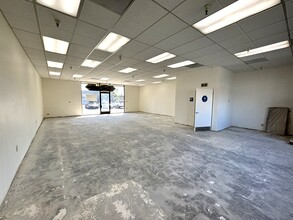 3081-3087 McKee Rd, San Jose, CA for lease Interior Photo- Image 2 of 9