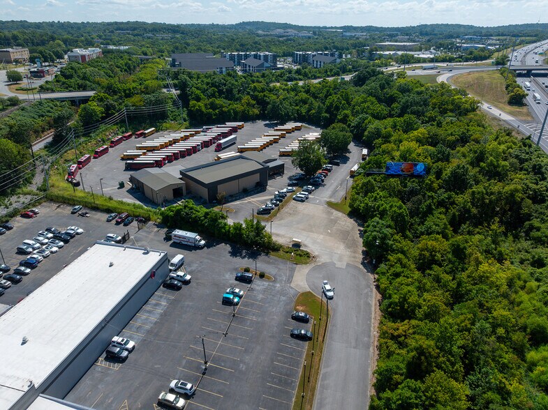 540 Collins Park Dr, Antioch, TN à louer - Photo du bâtiment - Image 2 de 9