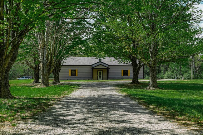 Plus de détails pour 2554 Sandy Level Rd, Goodview, VA - Spécialité à vendre