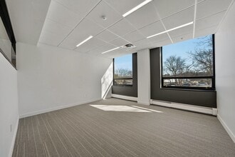 355 Main St, Armonk, NY for lease Interior Photo- Image 2 of 5