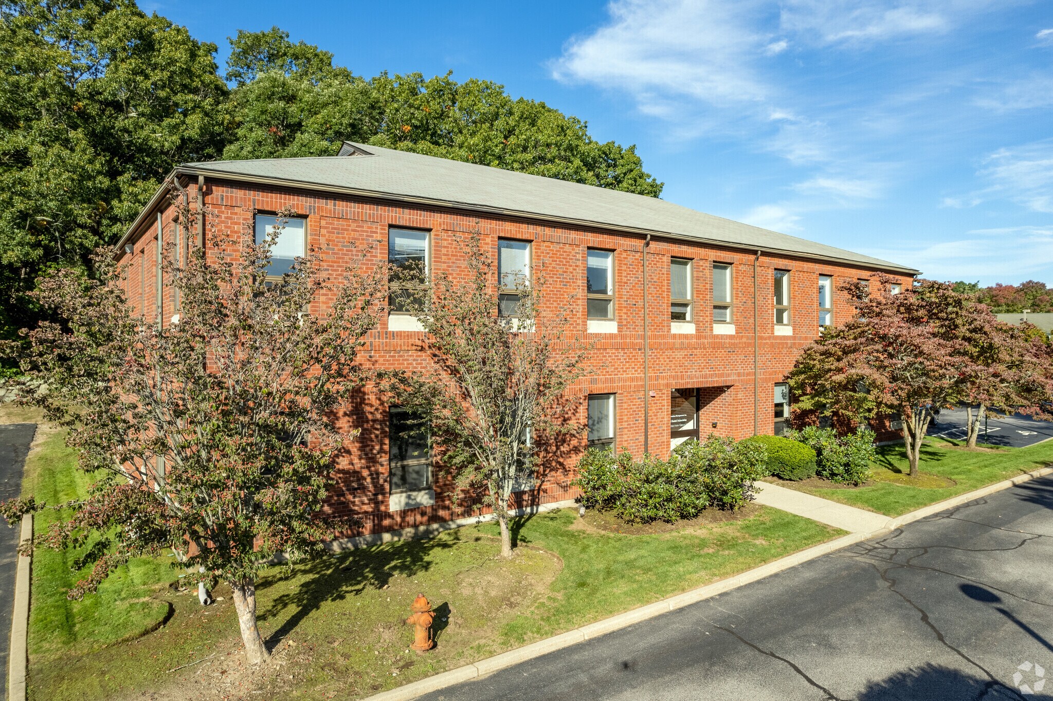 875 Centerville Rd, Warwick, RI à vendre Photo du bâtiment- Image 1 de 31