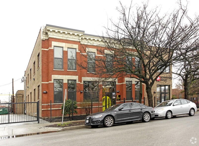 1659 W Hubbard St, Chicago, IL à louer - Photo du bâtiment - Image 3 de 9