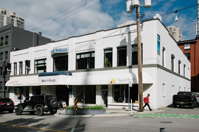 Plus de détails pour 835-837 Beatty St, Vancouver, BC - Commerce de détail à louer
