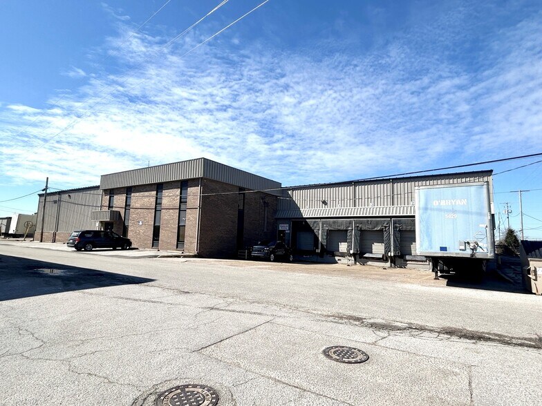 2200 N New York Ave, Evansville, IN à louer - Photo du bâtiment - Image 1 de 3
