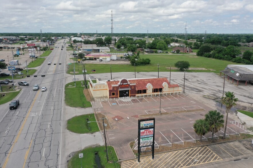 4511 Avenue H, Rosenberg, TX for sale - Building Photo - Image 1 of 3