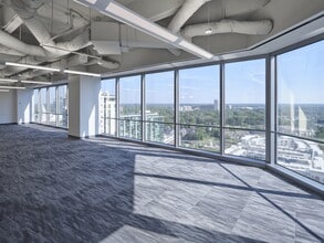 950 E Paces Ferry Rd NE, Atlanta, GA à louer Photo intérieure- Image 2 de 9