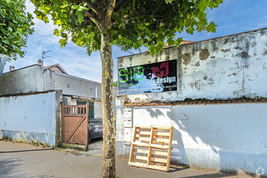 Local d'activités dans Champigny-sur-Marne à vendre - Photo du bâtiment - Image 2 de 8