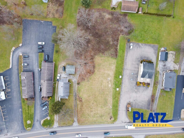4705 Mahoning Ave NW, Warren, OH à vendre - Photo du bâtiment - Image 1 de 5