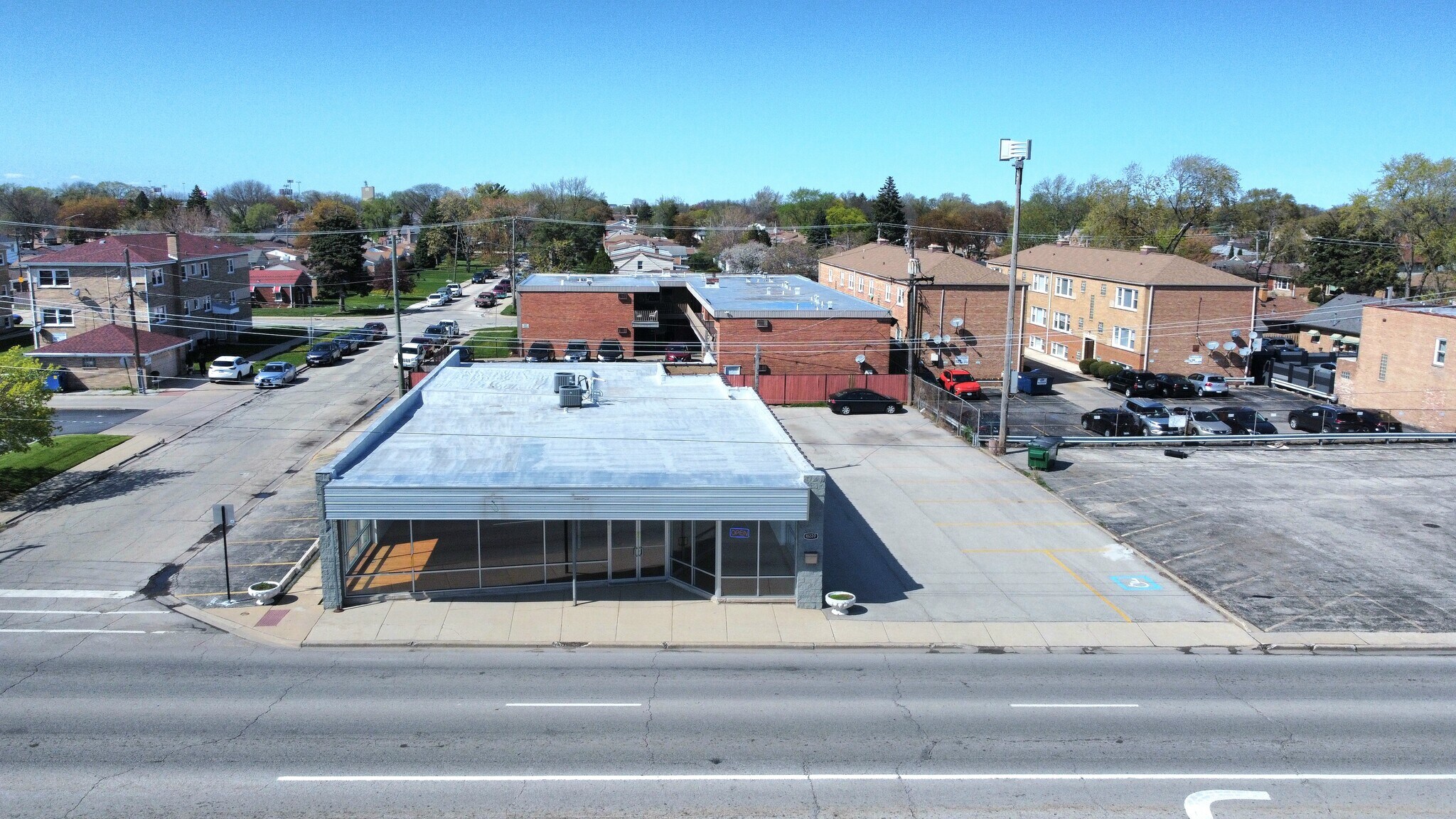 10220 Grand Ave, Franklin Park, IL à louer Photo du bâtiment- Image 1 de 39