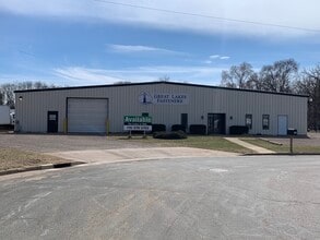 3055 McMillen St, Eau Claire, WI for lease Building Photo- Image 1 of 1