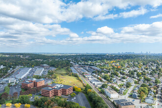 309 Waverley Oaks Rd, Waltham, MA - Aérien  Vue de la carte