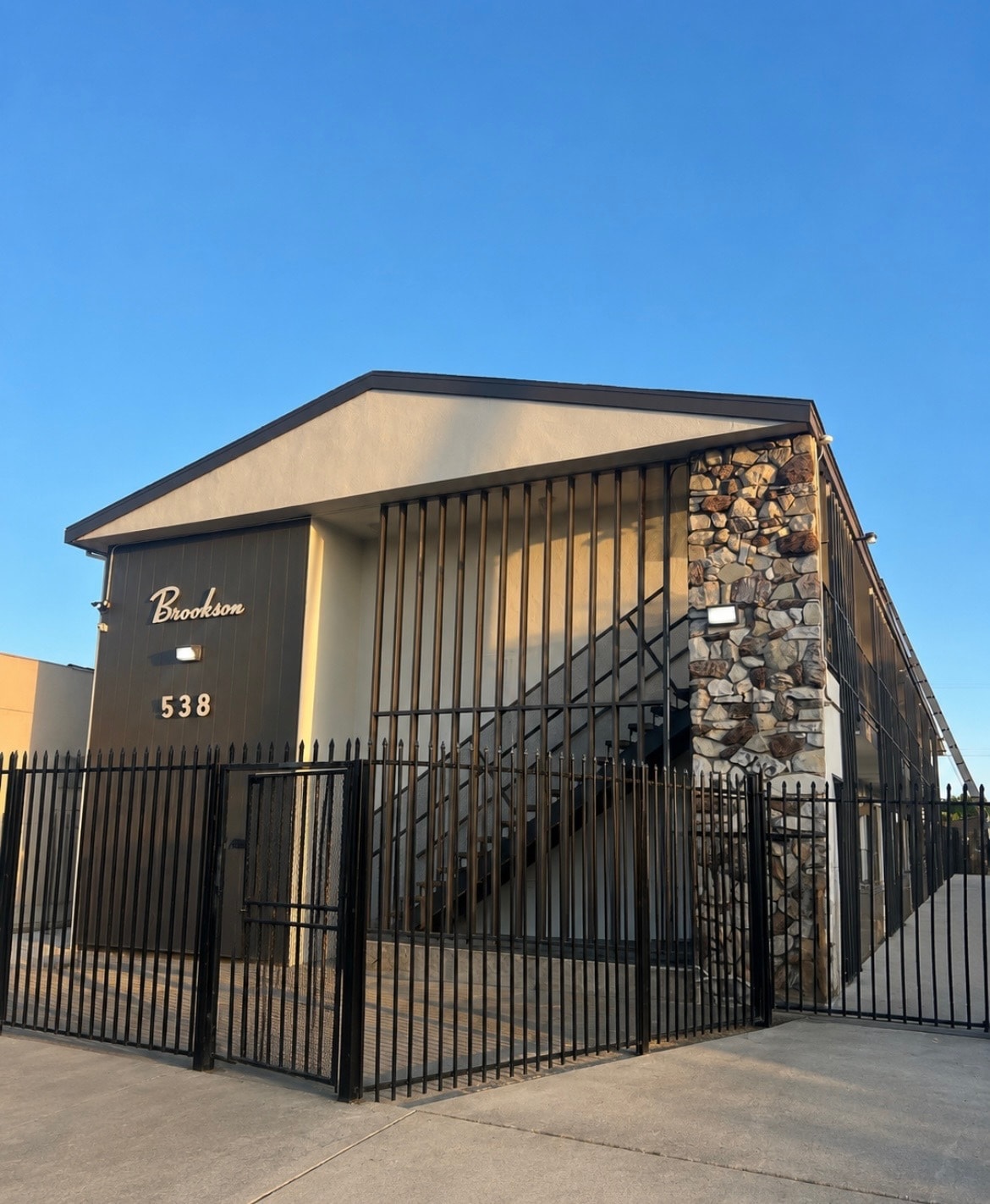 538 W 82nd St, Los Angeles, CA for sale Building Photo- Image 1 of 12