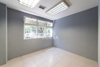 Retail in Madrid, Madrid for lease Interior Photo- Image 1 of 19